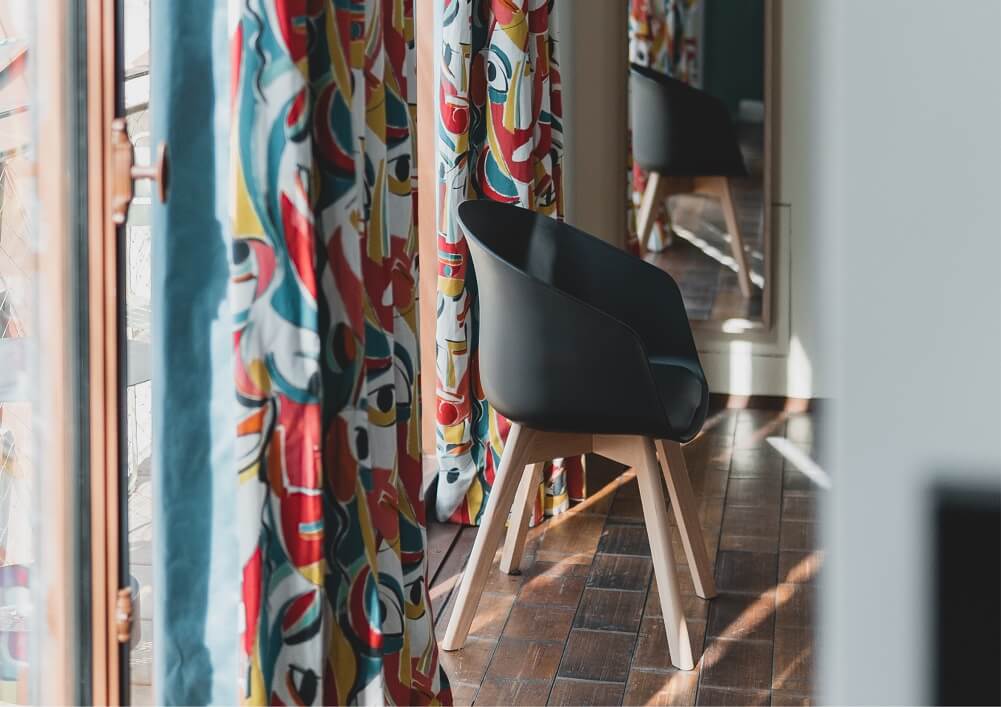 chambre_suite_duplex_terrasse_fauteuil