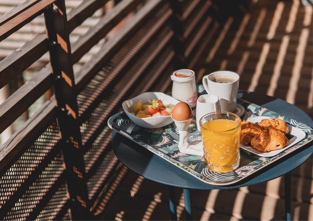 Petit Déjeuner En Plateau à L'hôtel, Mon Petit Déjeuner