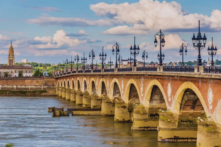 Saint-Jean, le quartier de Bordeaux le plus vivant