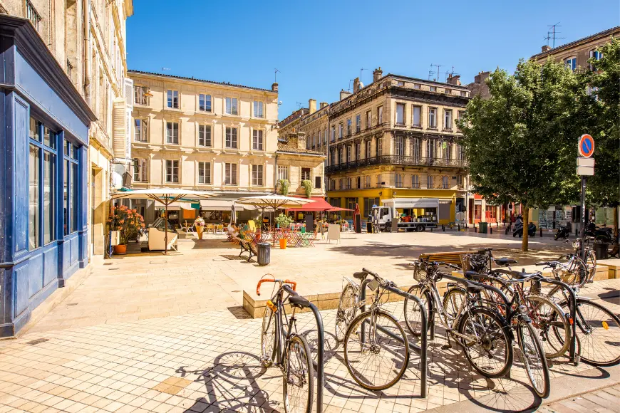 Bordeaux in primavera: parchi, passeggiate e terrazze per un weekend indimenticabile
